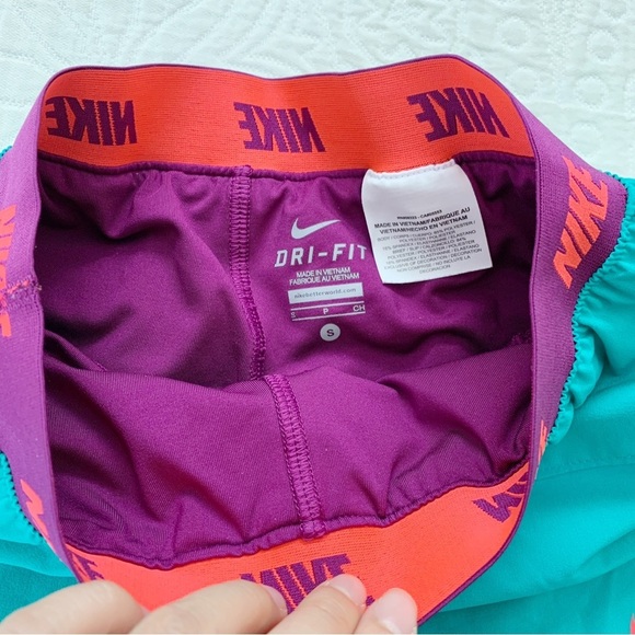 Nike Girls' Dri-Fit Running Shorts, Retro‎ Turquoise - Picture 4 of 4